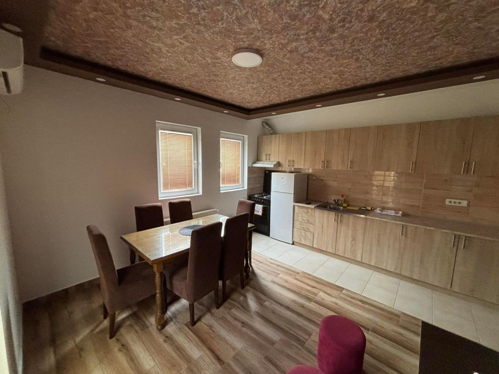 Dp Lux Apartman Obrenovac 外观 照片